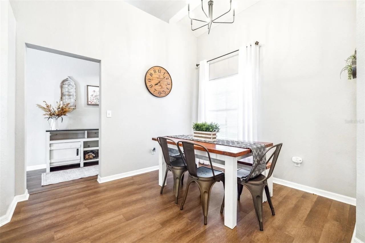 227 Madalyn Ct - Photo 6 of 10