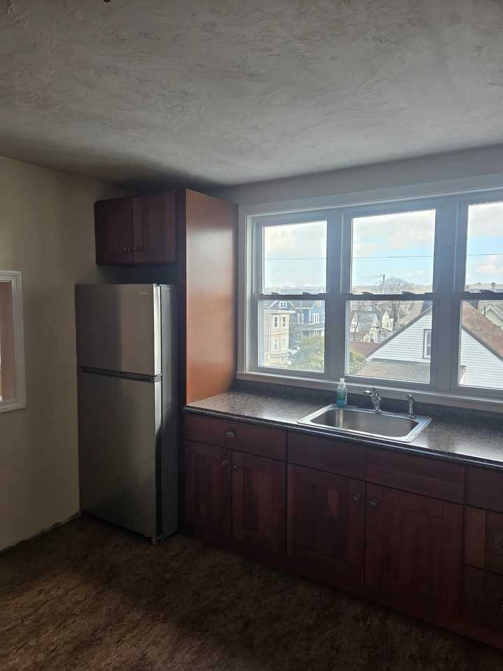 9 Broad St #2F - Photo 4 of 10