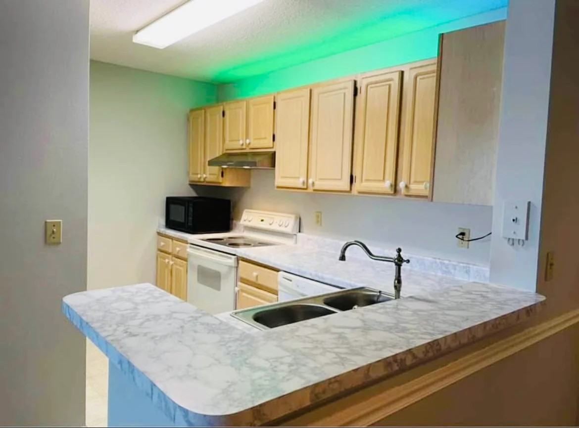 1969 Summer Club Dr #207 - Photo 6 of 11