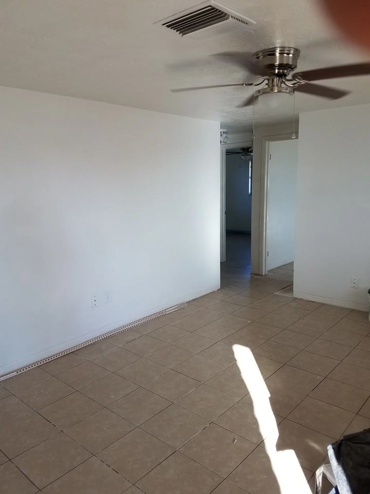 4011 Darlington Rd - Photo 3 of 9