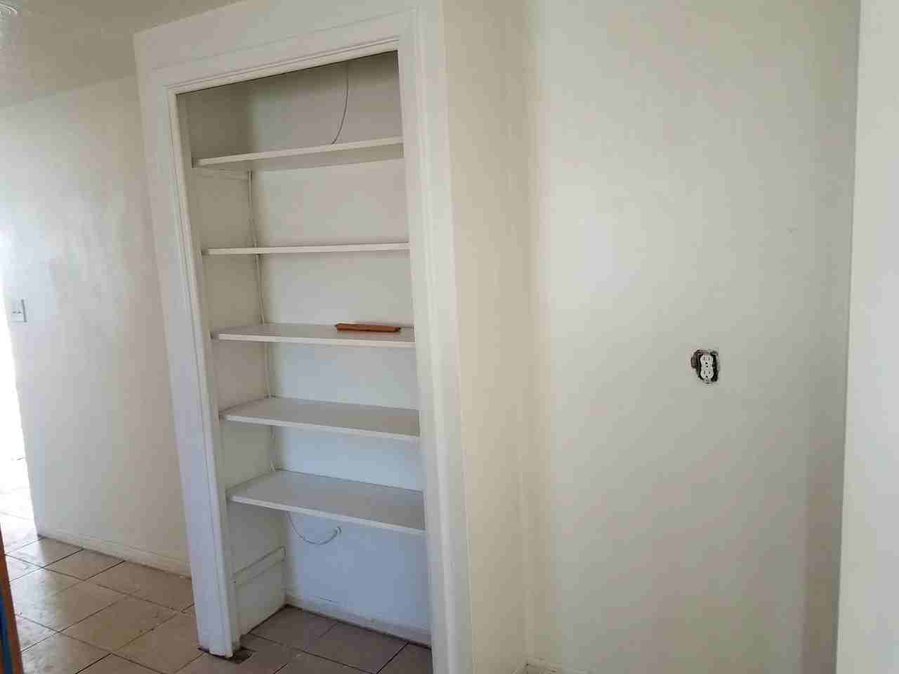 4011 Darlington Rd - Photo 5 of 9