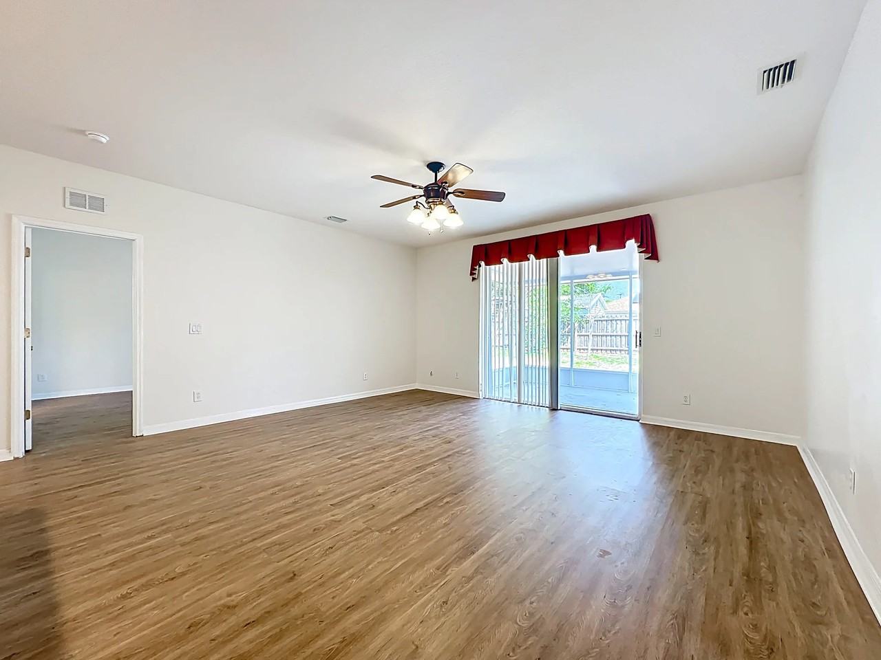 1888 Barrington Cir - Photo 5 of 20