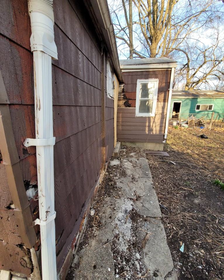 1419 E N St - Photo 5 of 20