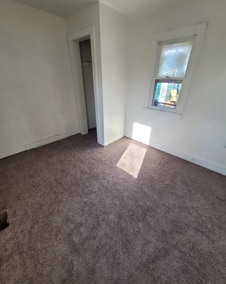 1419 E N St - Photo 7 of 20