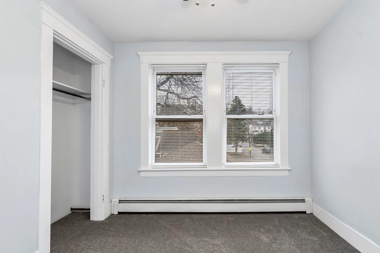 32 Magnolia St #2 - Photo 4 of 17