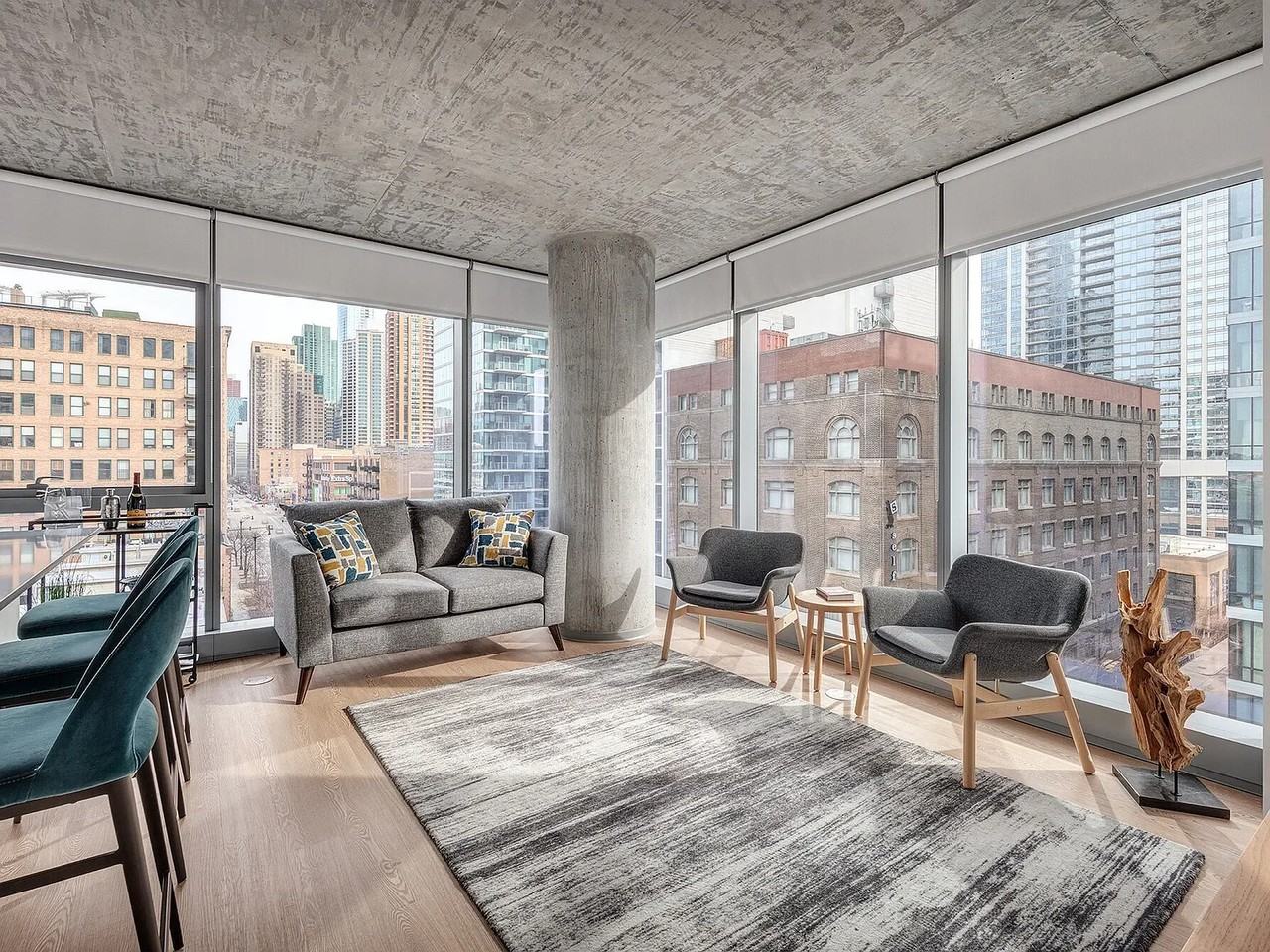 1472 S Wabash Ave - Photo 3 of 14