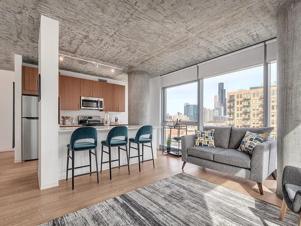 1472 S Wabash Ave - Photo 5 of 14