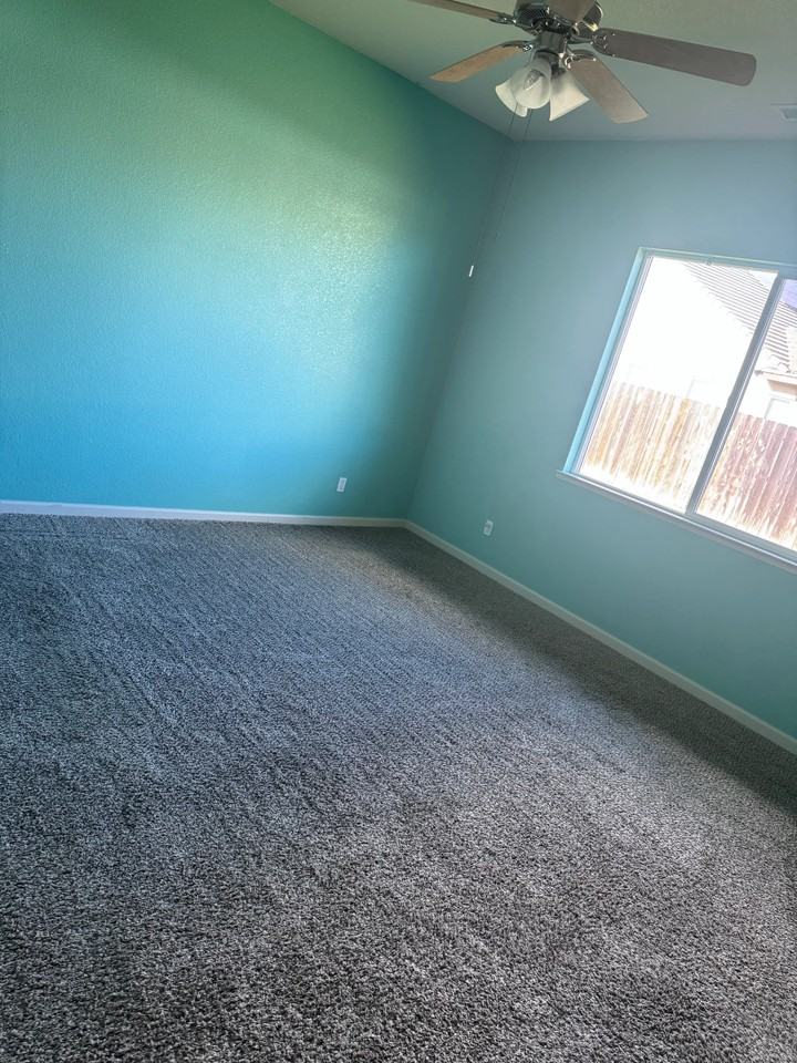 335 Parliament Way - Photo 4 of 13