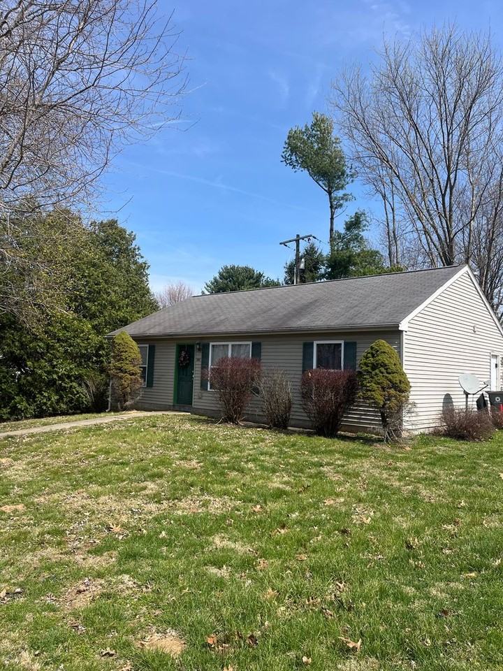 1302 N Kinser Pike - Photo 3 of 13