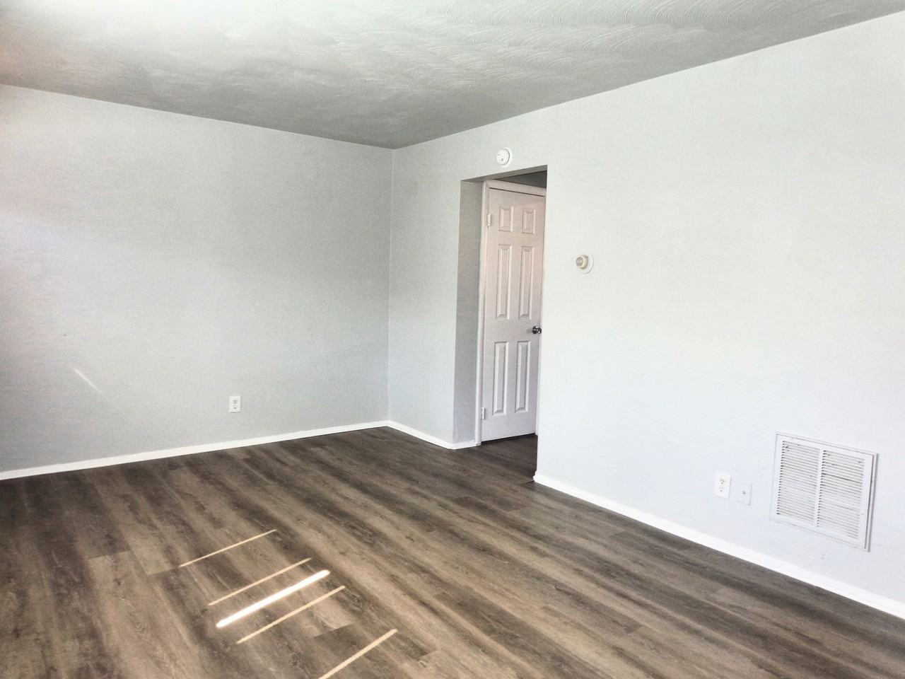 Pembroke Pines Apartments - Photo 5 of 12