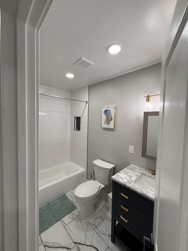 328 N Euclid Ave #1ROOMA - Photo 5 of 19