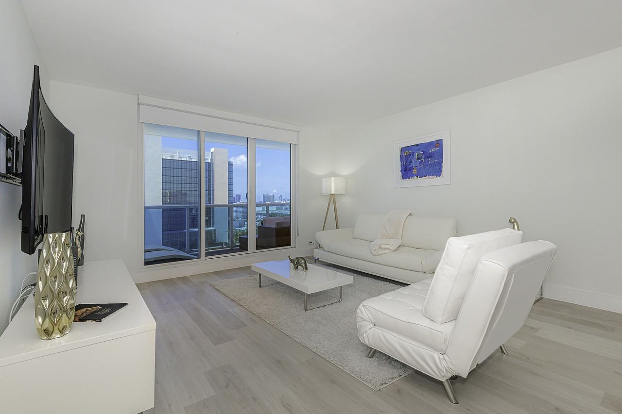 2301 Collins Ave #1505 - Photo 3 of 29