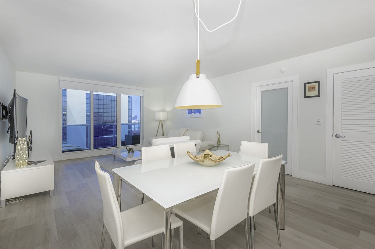 2301 Collins Ave #1505 - Photo 4 of 29