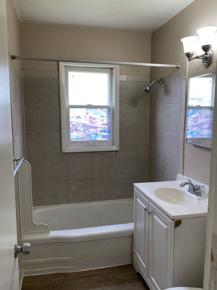 5608 E 101st Ter #NA - Photo 2 of 7