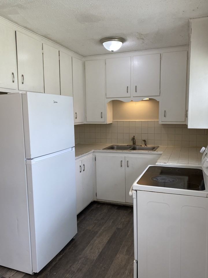 5608 E 101st Ter #NA - Photo 7 of 7