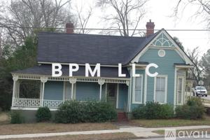 featured image of 609 Vernon St #B