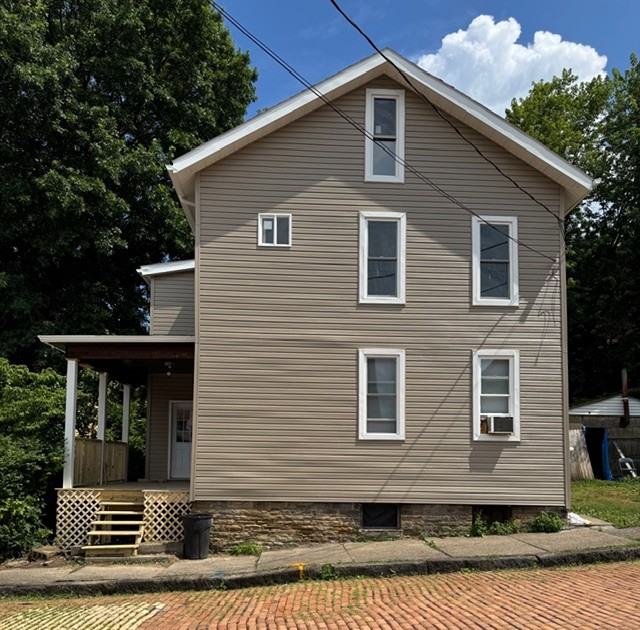 311 5th St #2 - Photo 2 of 10