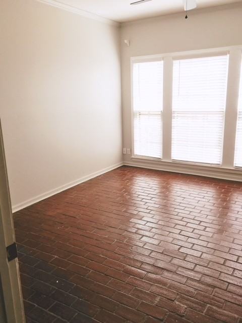 2028 Hazel Hedge Ln - Photo 4 of 20