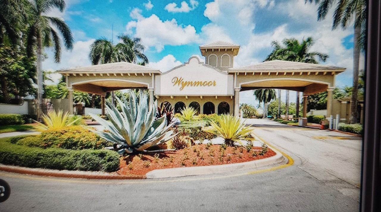 3303 Aruba Way #H2 - Photo 5 of 10