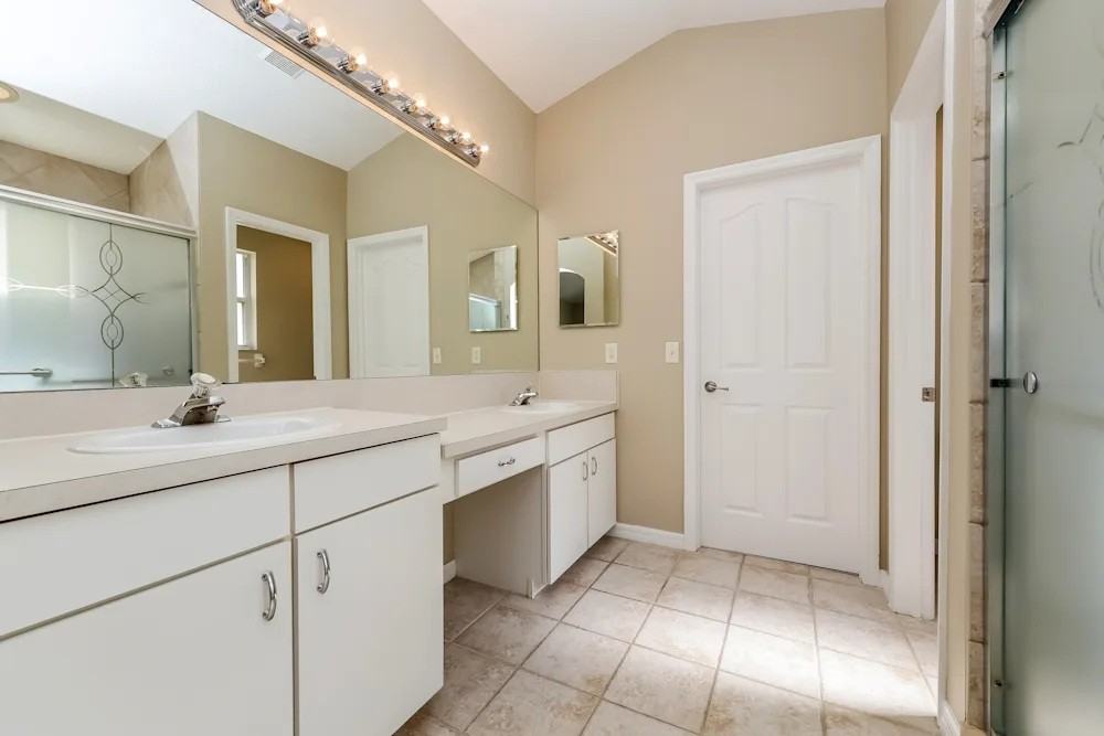 10502 Cranleigh Ct #NA - Photo 3 of 6