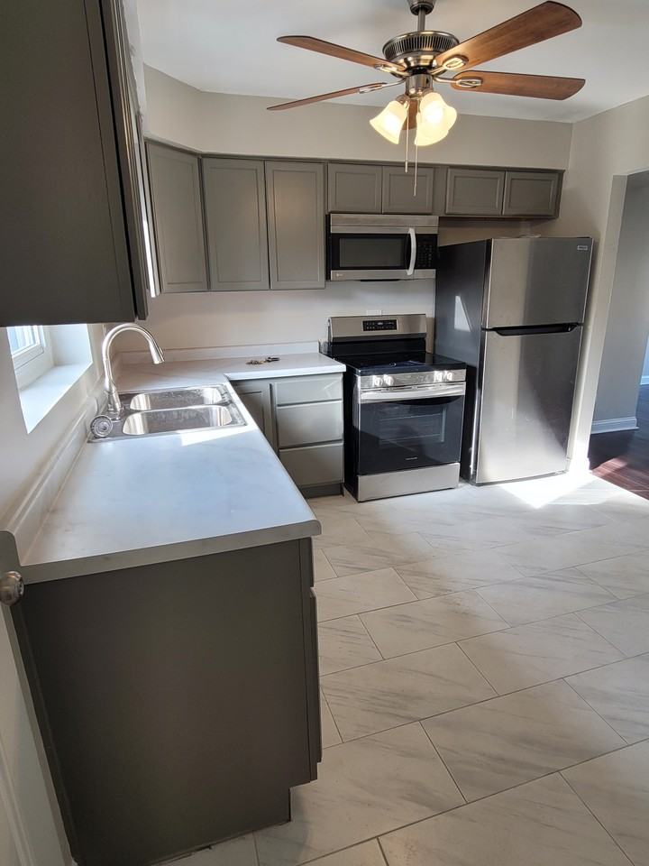 Bellwood Ave #B4 - Photo 7 of 11