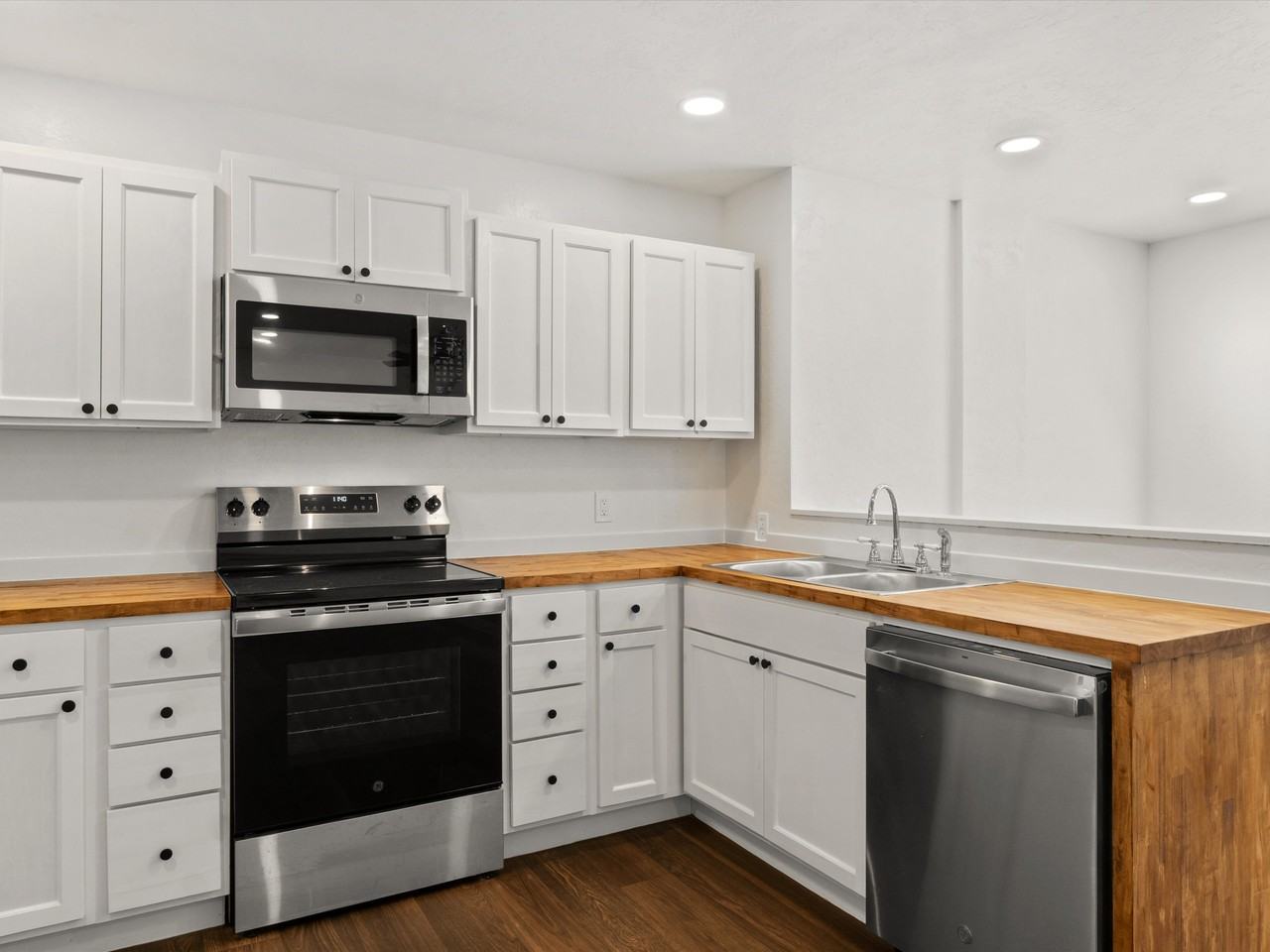 758 Machen Ln #1 - Photo 2 of 21