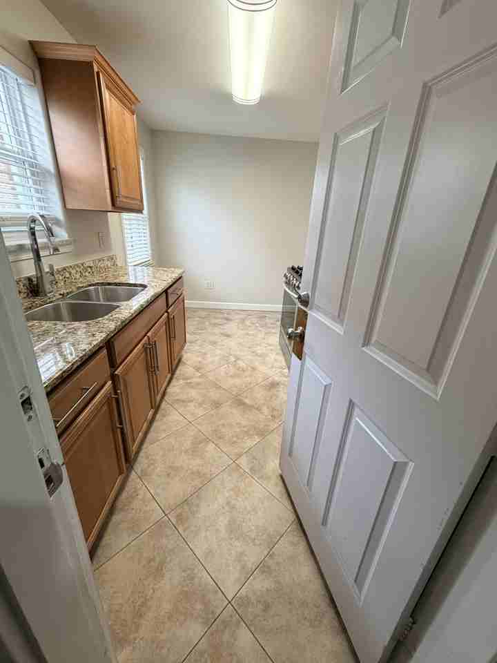 17715 Highland Ave #1 - Photo 6 of 12