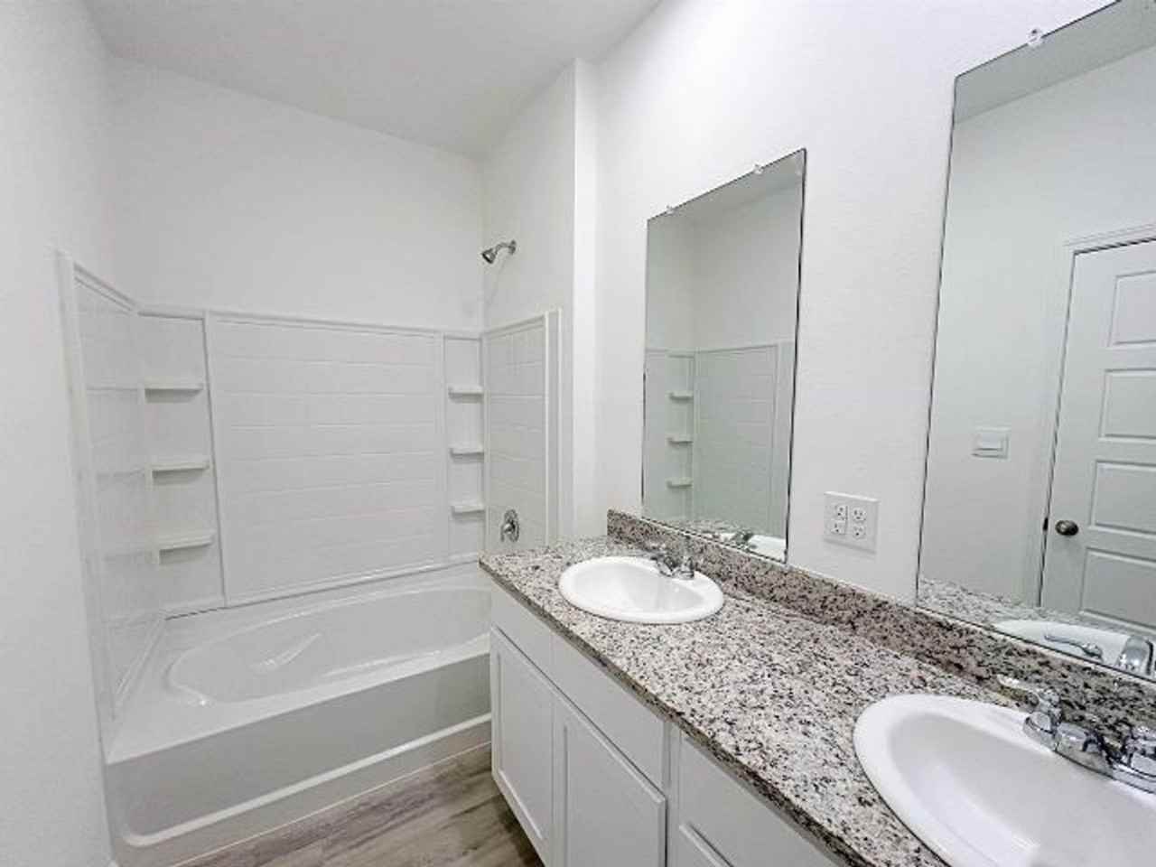 1047 Drago Dr - Photo 5 of 6