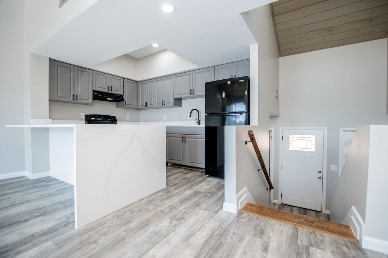 289 Clearview Ct - Photo 6 of 21