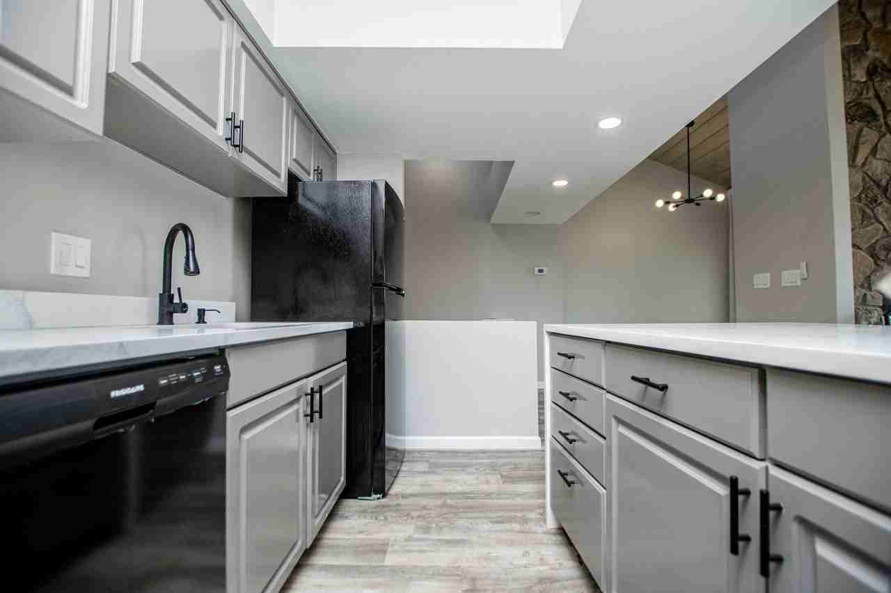 289 Clearview Ct - Photo 7 of 21