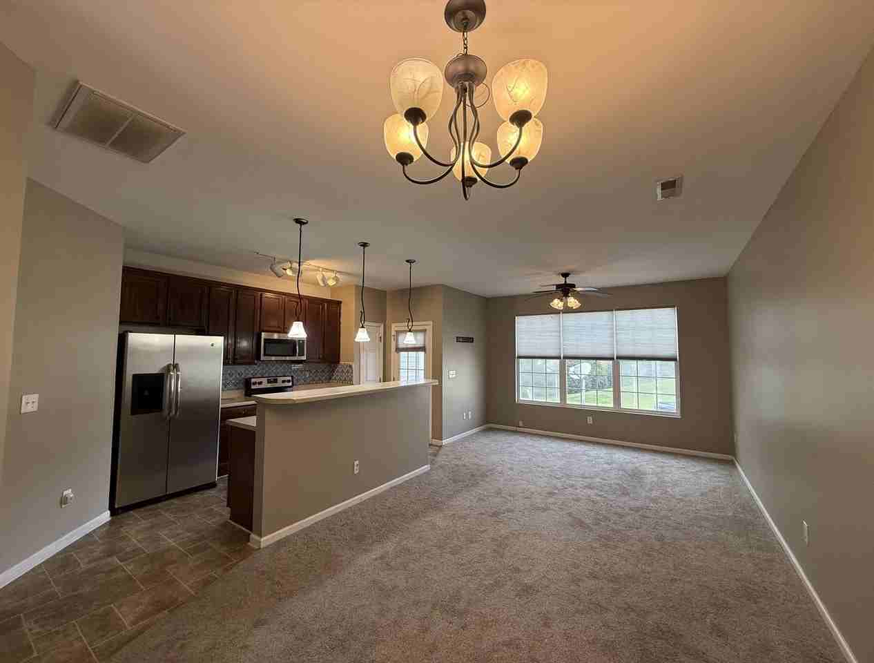 2272 Hartfield Cir - Photo 3 of 14