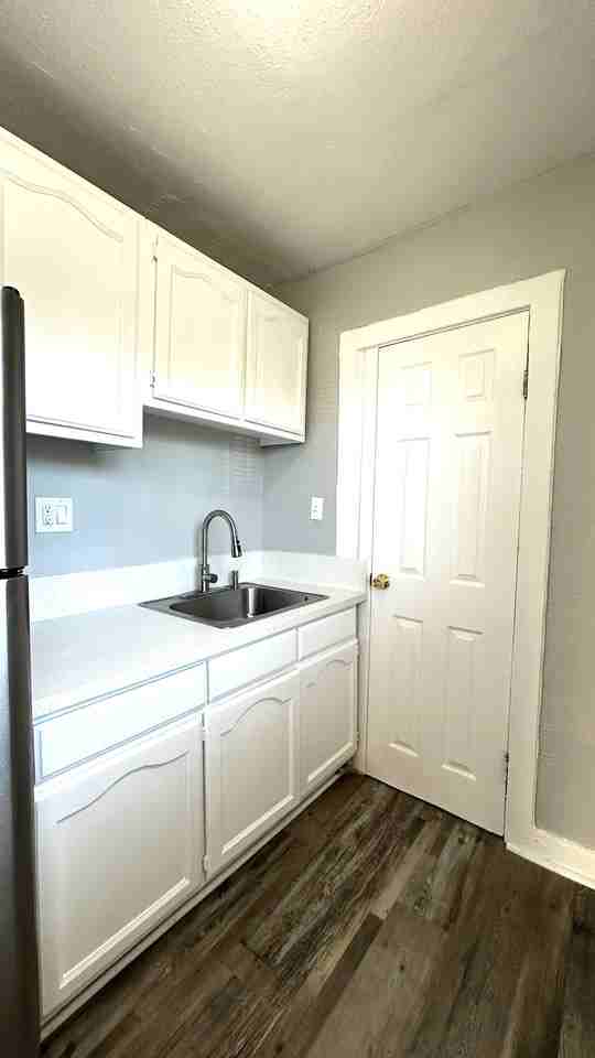 1251 East 64th Street - Photo 5 of 13