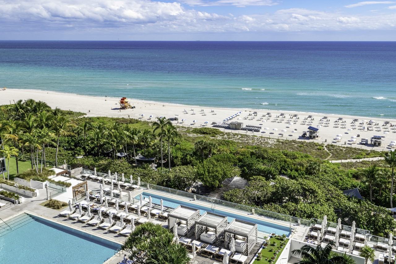 2301 Collins Ave #1216 - Photo 2 of 33