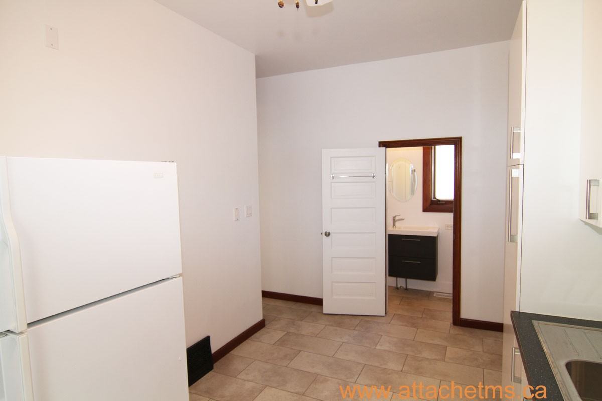 5 Ossington Avenue #1 - Photo 4 of 7