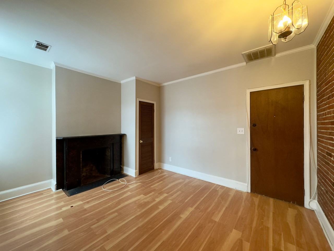 For Rent: Stylish Urban Living at 820 Park Ave– Your City Lifestyle Awaits! - Photo 3 of 12