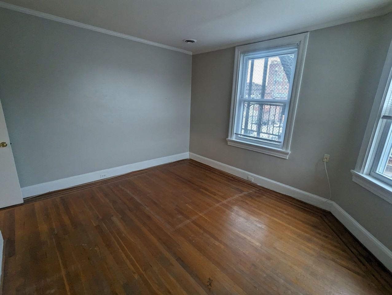 For Rent: Stylish Urban Living at 820 Park Ave– Your City Lifestyle Awaits! - Photo 4 of 12