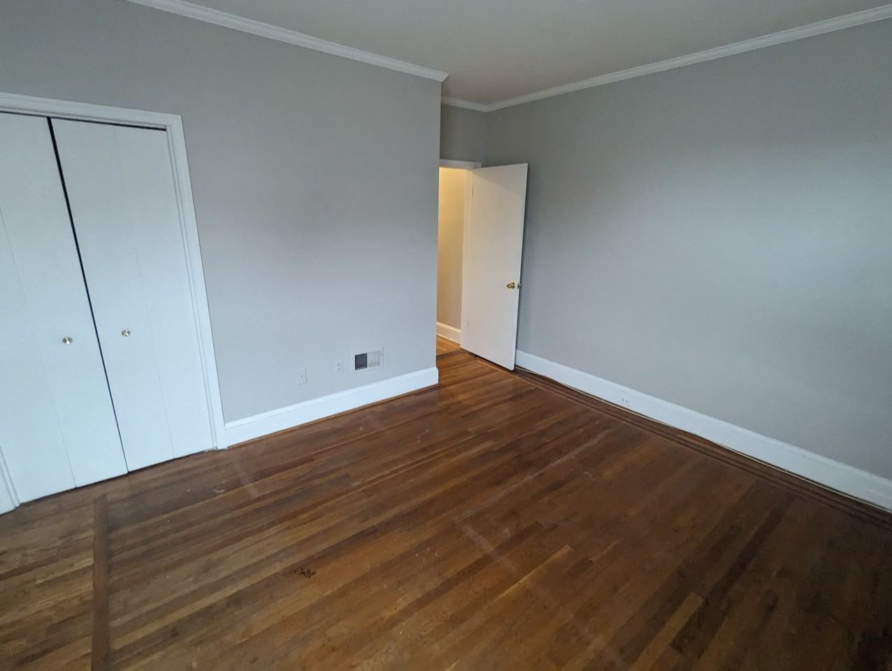 For Rent: Stylish Urban Living at 820 Park Ave– Your City Lifestyle Awaits! - Photo 7 of 12