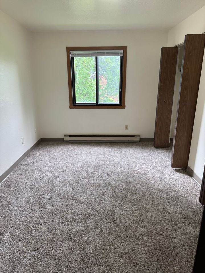 Park 36 Estates (817 & 821) - Photo 4 of 9