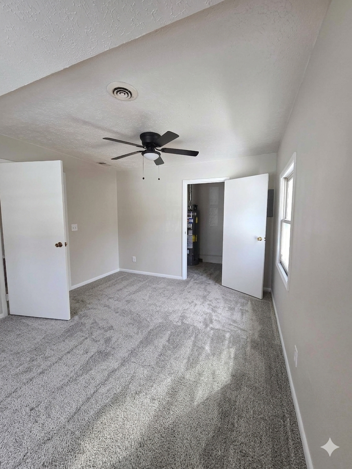 14315 Ledgewood Ave - Photo 2 of 5
