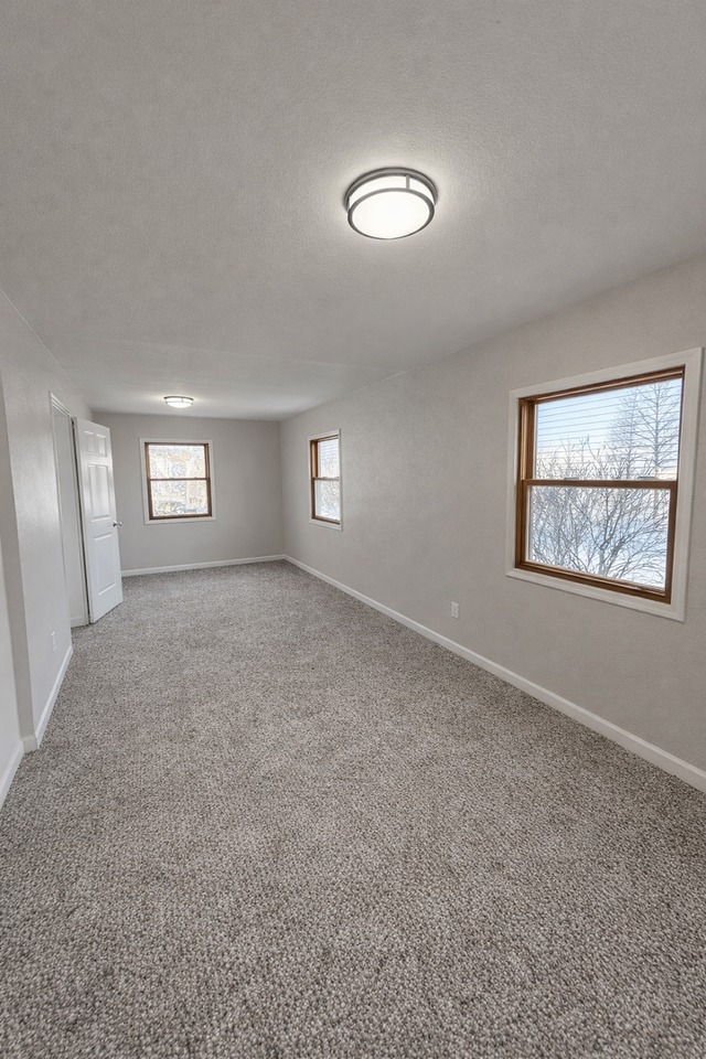 14315 Ledgewood Ave - Photo 4 of 5