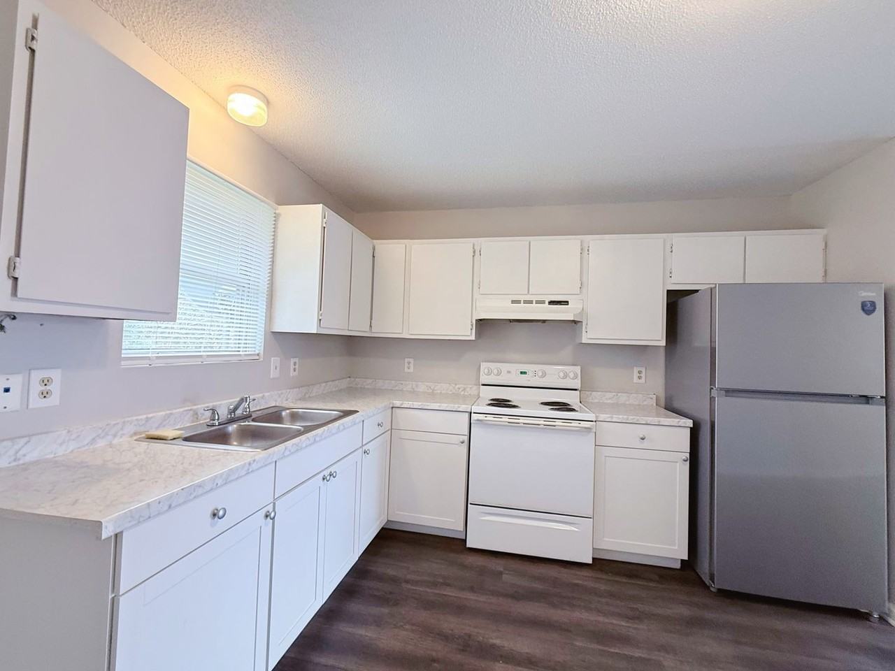 309 Ingram St - Photo 3 of 6