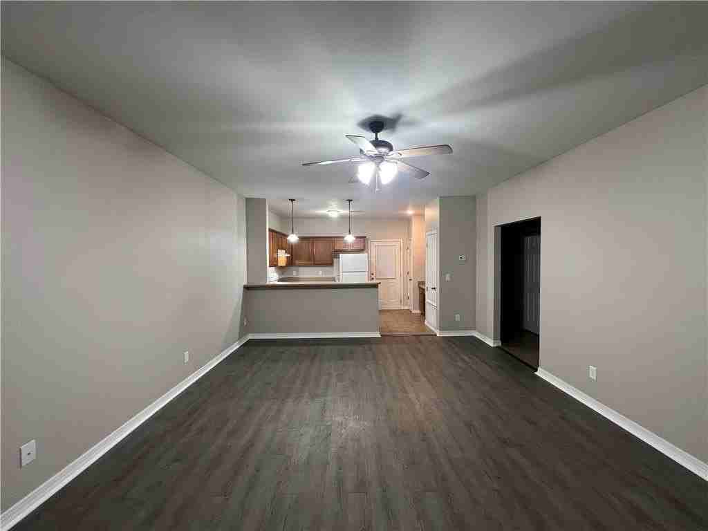 3014  SE J  ST Unit #20 #20 - Photo 2 of 16