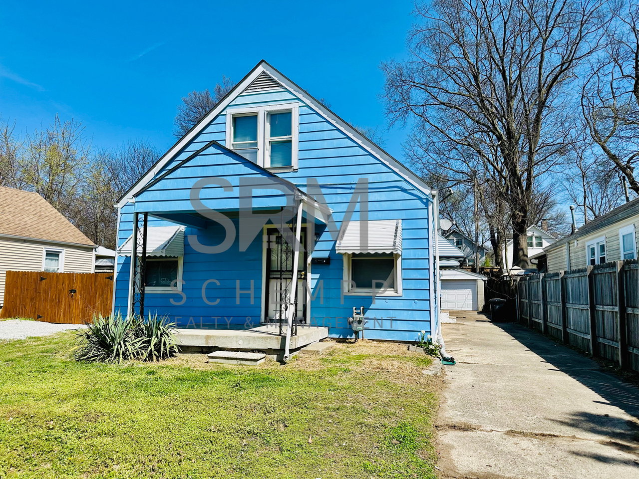 1147 Lincoln Ave - Photo 2 of 21