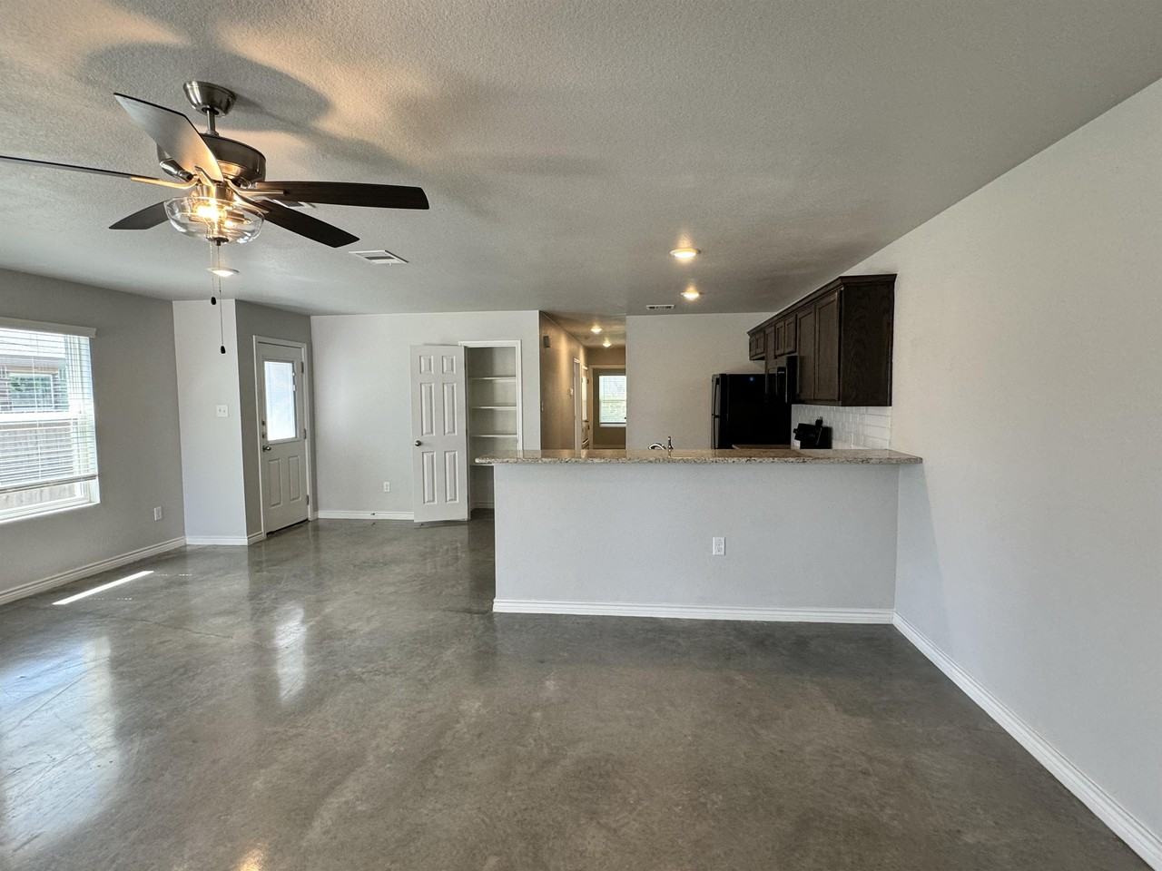 1610 Tejas Trl #B - Photo 6 of 30