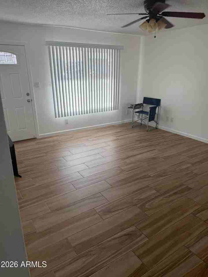 20601 N 33rd Ave - Photo 2 of 14