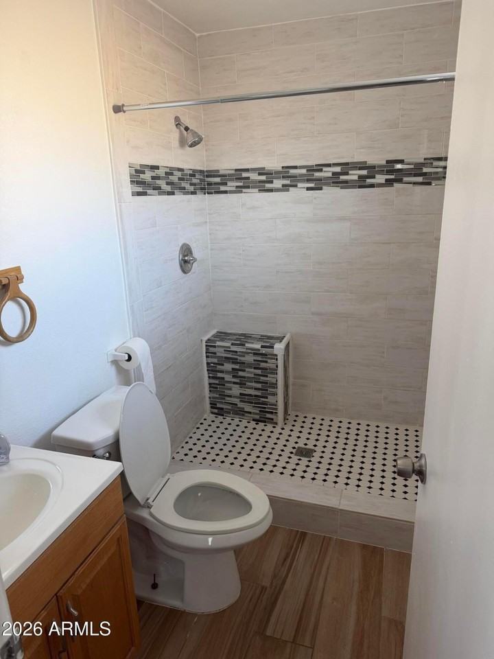 20601 N 33rd Ave - Photo 7 of 14