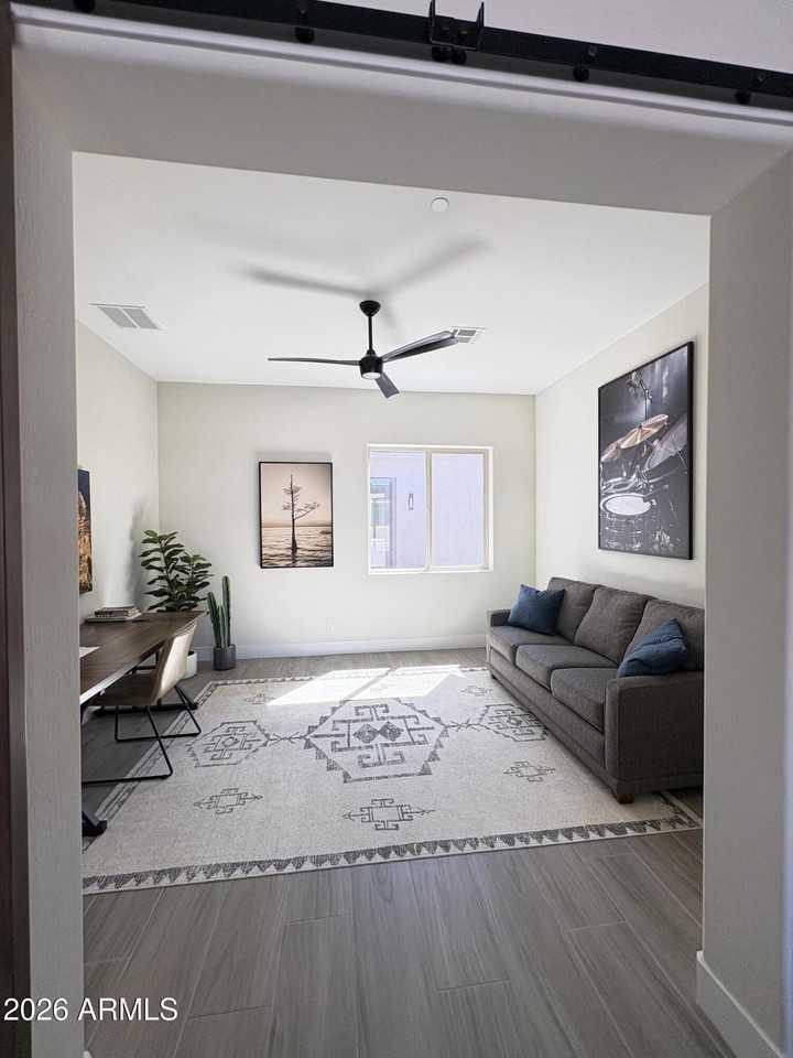 6896 E Lomas Verdes Dr - Photo 5 of 24