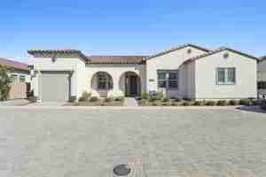 featured image of 11249 N Blakely St