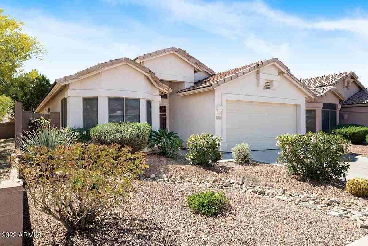 4715 E Briarwood Ter - Photo 2 of 28