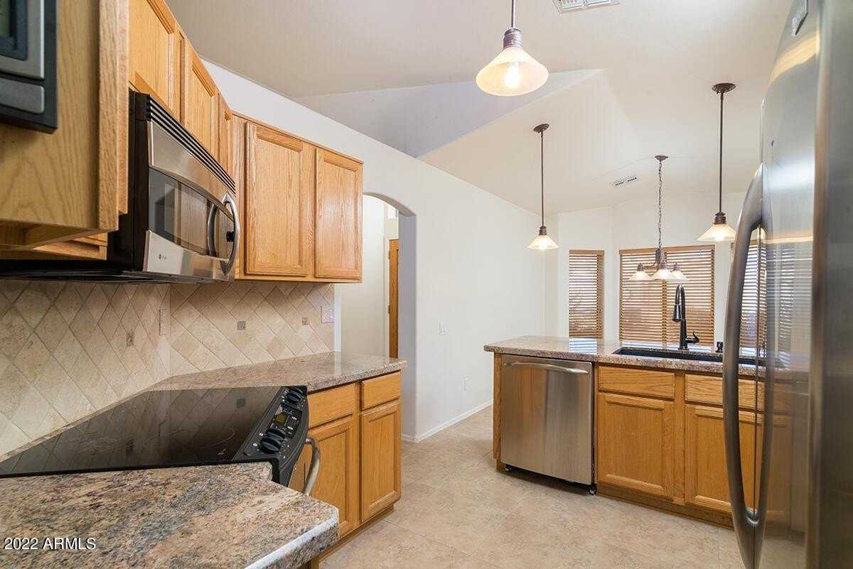 4715 E Briarwood Ter - Photo 7 of 28